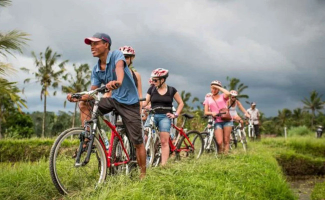 Bali Cycling Tour – Countryside & Cultural Village Experience