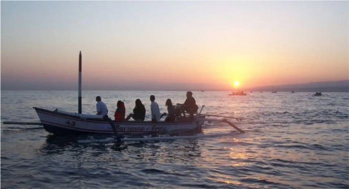 Bali Dolphin Lovina Tour