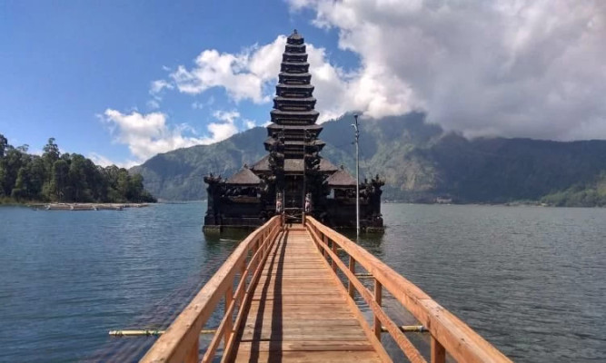 Bali Fantastic: Sunrise, Temple , Rice Terrace and Waterfall
