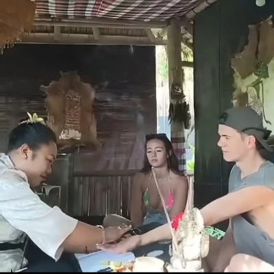 Bali Palm Reading