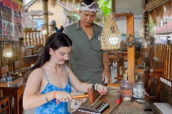 Bali Silver Class & Ubud Tour