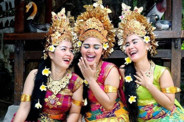 Balinese Costume (Single Package)