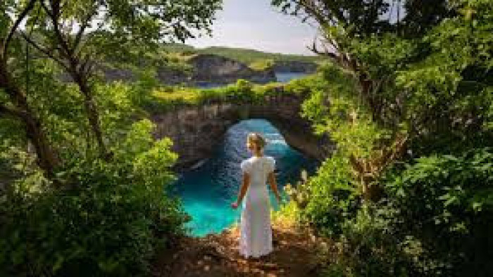 CAR CHARTER WITH DRIVER IN NUSA PENIDA - WEST PART