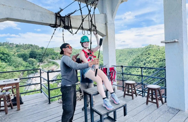 Diamond Zipline