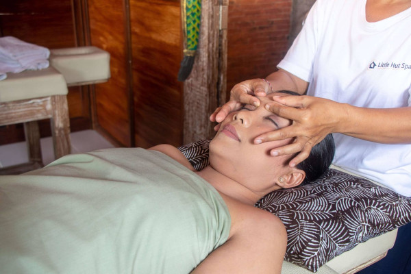 Full Body Care and Face Traditional Massage