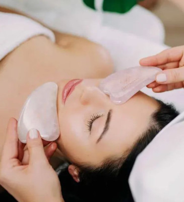 Gua Sha Facial Treatment – Lifting & Radiance Therapy Bali