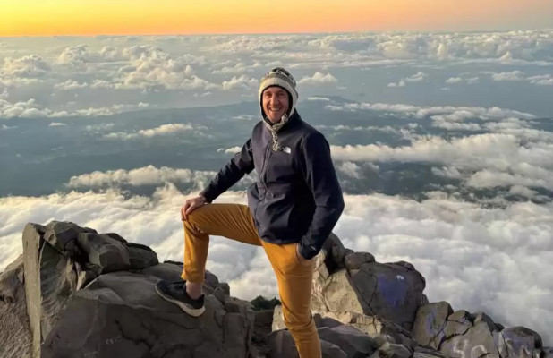 Hiking Mount Agung