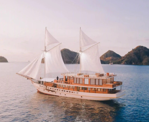 Komodo 4D3N from Lombok