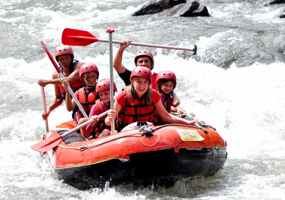 MAHKOTA RAFTING  OWN TRANSPORT