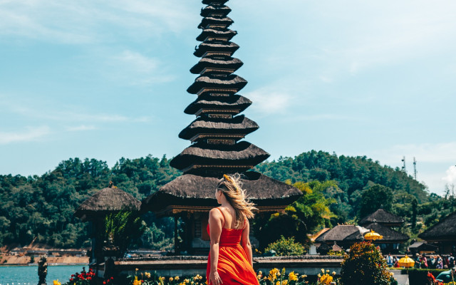 Monkey Forest, Waterfall & Ulun Danu Bratan Temple Tour