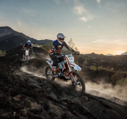 Mount Batur Premium Dirt Bike Adventure – Black Lava & Black Sand