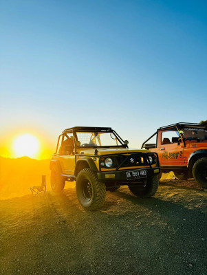 Mount Batur Ultimate Jeep Sunrise Adventure – Sunrise + Black Lava + Black Sand + Short Cr
