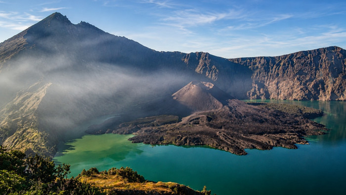Mount Rinjani Trekking 2D1N – Summit Adventure (Sembalun Route)