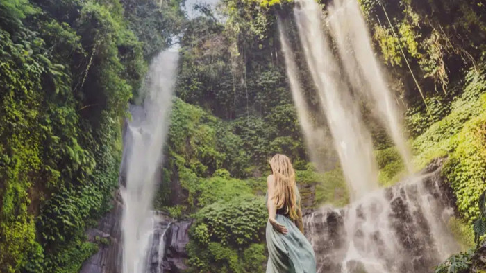 North Bali: Sekumpul Waterfalls and Ulun Danu Temple Tour