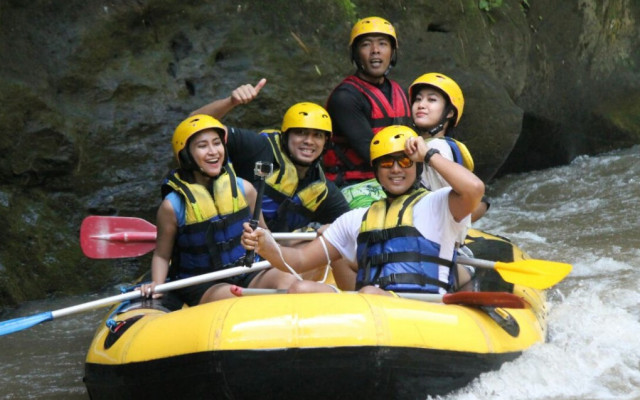 PAYUNG RAFTING  OWN TRANSPORT