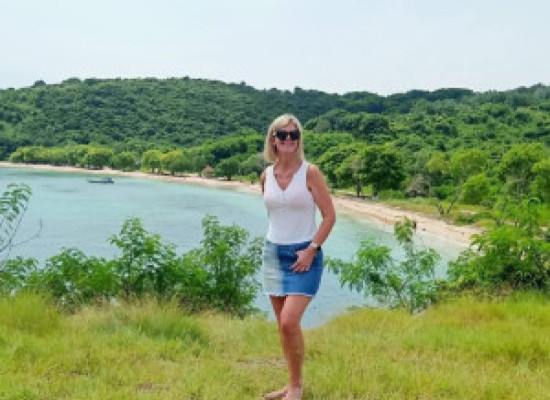 Pink Beach Trip