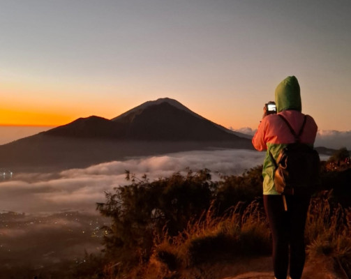 PRIVATE MOUNT BATUR SUNRISE TREKKING WITH BREAKFAST & HOTEL TRANSFER