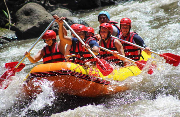 RED PADDLE RAFTING  OWN TRANSPORT