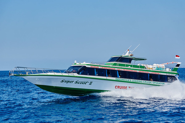 SCOOT FAST BOAT