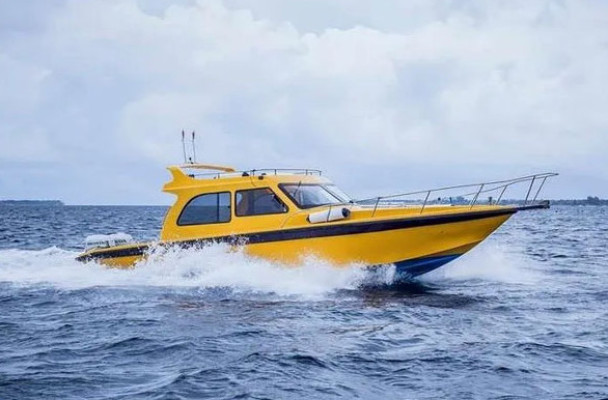 Speedboat Rental