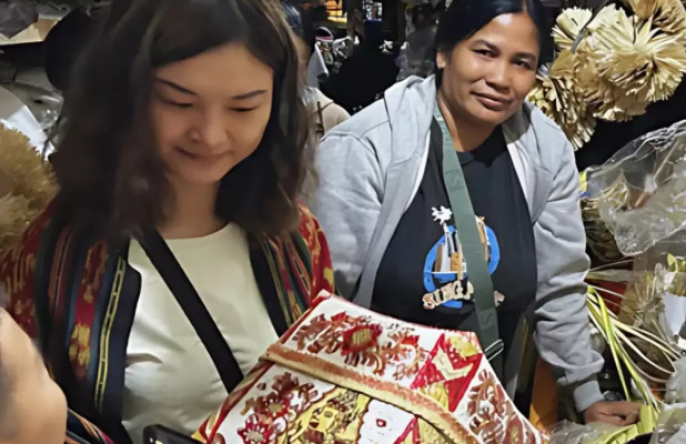 Tour of Traditional Market