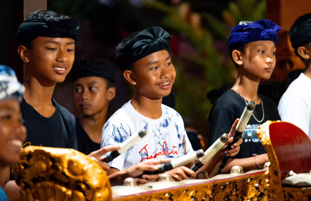 Traditional Music Performance (Rindik, Gender, and Gong)