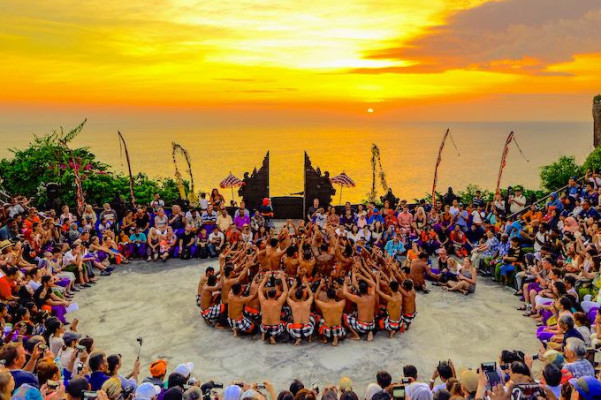 Uluwatu - Kecak Dance and Dinner