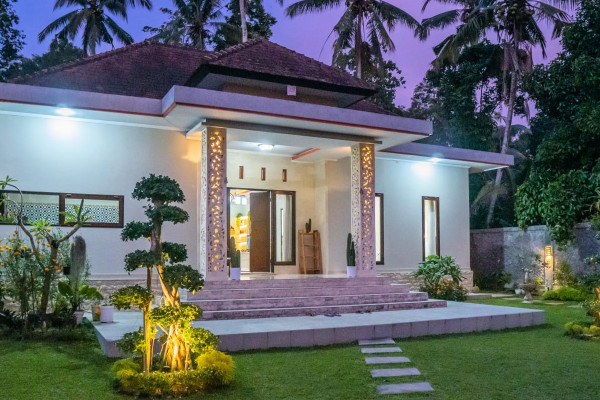 Villa Party Bali ( Padangaling Village Villa )