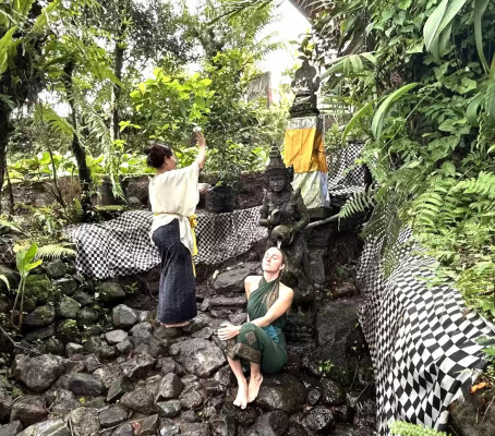 Water Purification (Melukat di Beji)