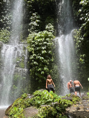 Waterfall Benang Stokel & Benang Kelambu