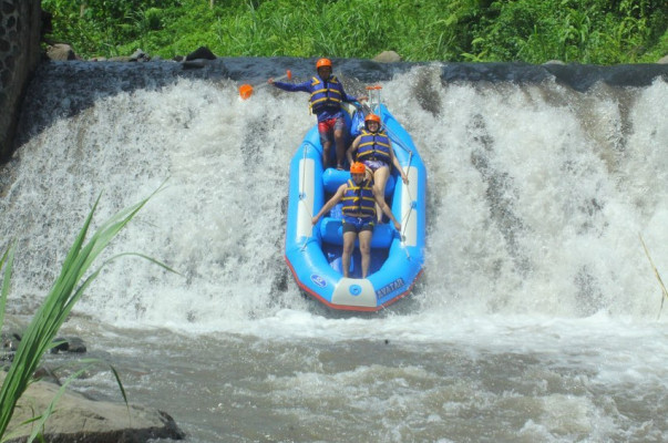White Water Rafting Telaga Waja River